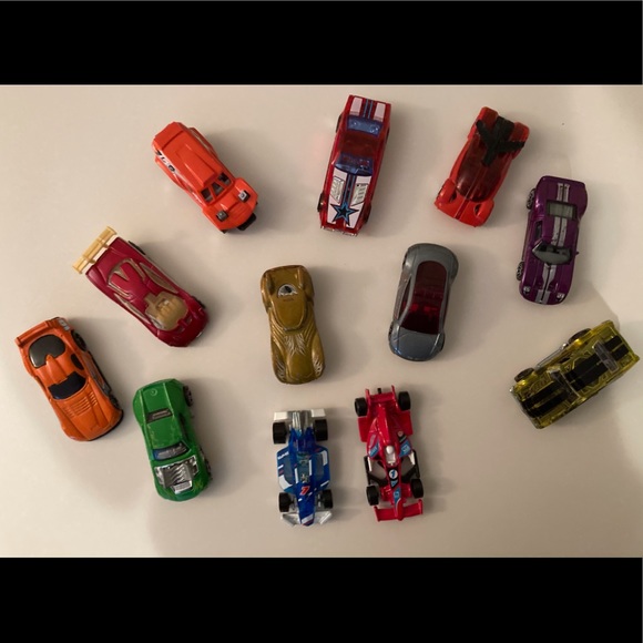 12 Hot Wheels Cars - Picture 1 of 1